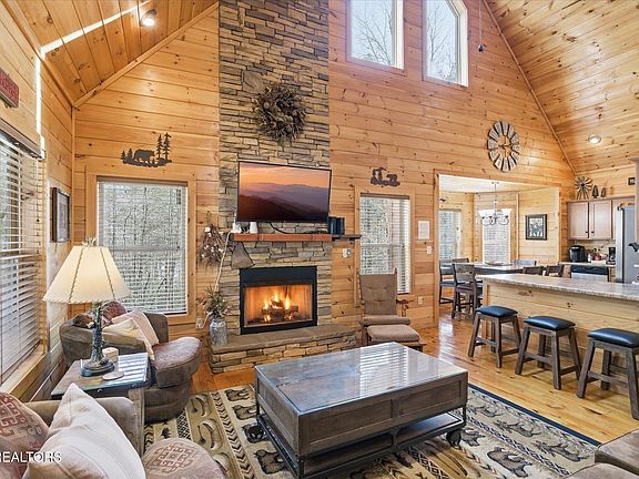 5th image of 241 Palmer Rd