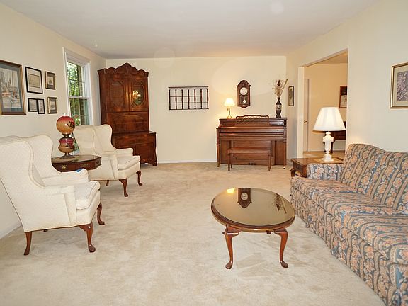 2nd image of 60 Forge Mountain Dr