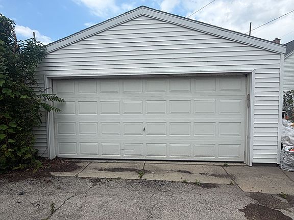 2nd image of 3504 S Clement Ave