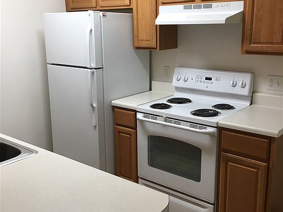 3rd image of 186 Griffin Ln #186