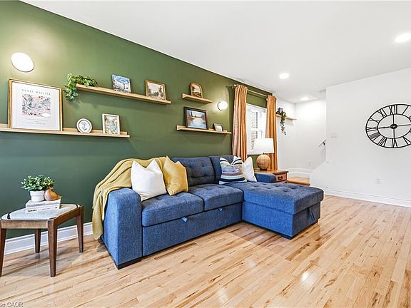 5th image of 255 Weir St N