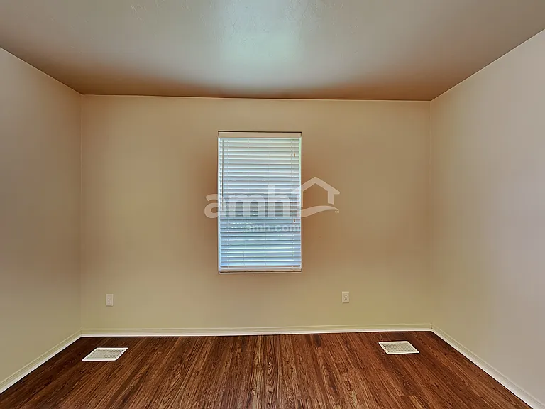 4418 N Alester Ave — Photo 7