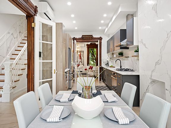 3rd image of 914 Sterling Pl