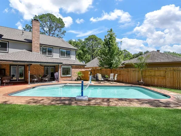 3918 Felicia Drive, Sugar Land, TX 77479
