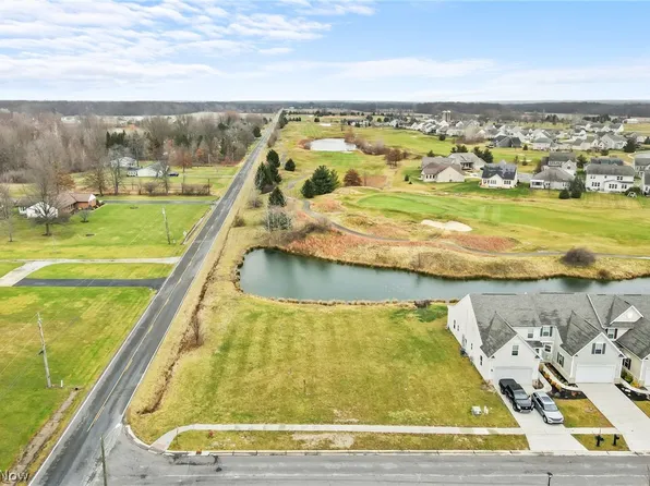 832 Robinson Dr, Lagrange, OH 44050