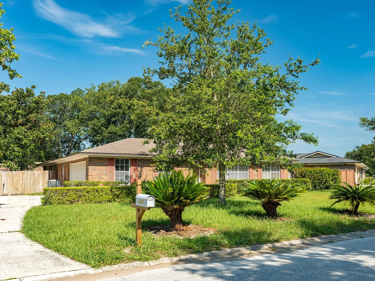 3 bed, 1700 sqft, $2,250 — Photo 2