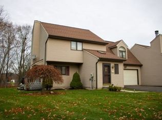 260 Loretta Ln, Vestal, NY 13850