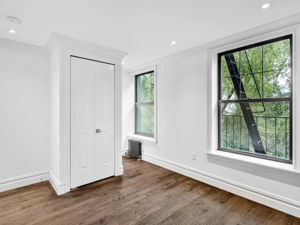 244 Tenth Avenue image 2 of 12