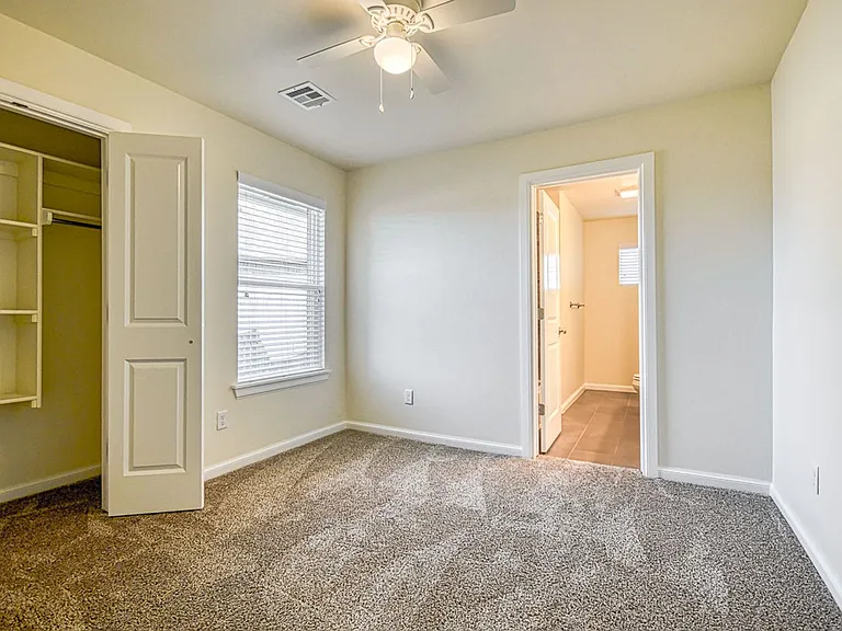 3100 Pebble Pond Dr — Photo 10