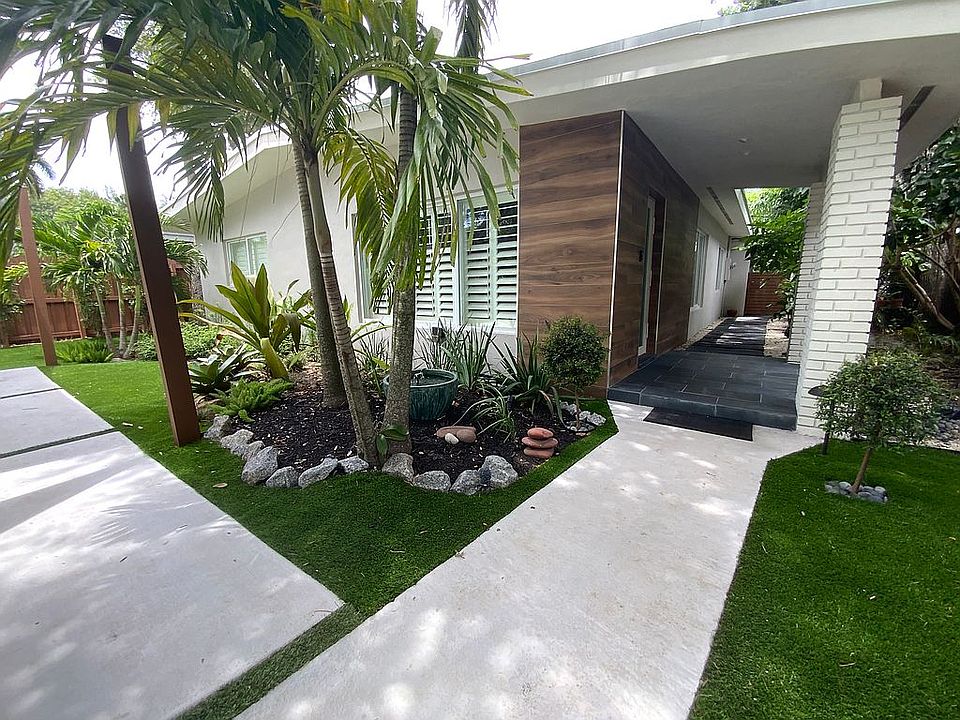 1st image of 604 SW 14th Ave