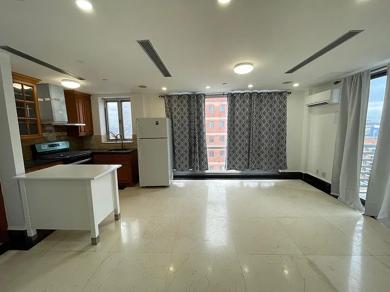 133-20 Avery Ave #11 — Photo 1