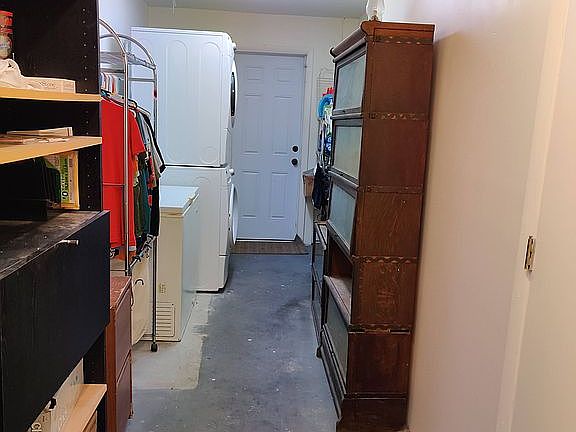 2nd image of 1436 Dexter Dr