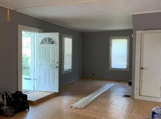 (Undisclosed Address), Scarbro, WV 25917