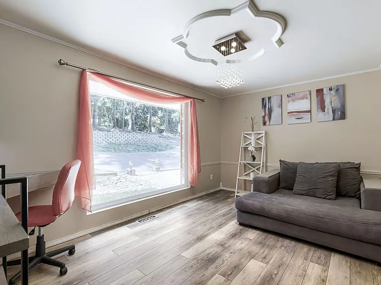 24714 SE Mirrormont Way — Photo 5