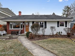 233 3rd St, Downers Grove, IL 60515