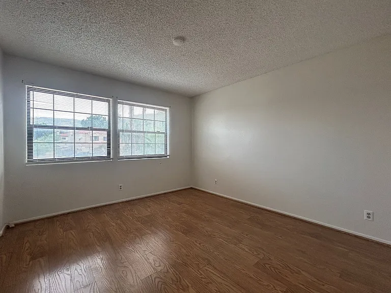 3068 Prado Ln — Photo 23
