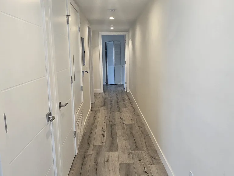 340 N Oxford Ave #401 — Photo 7