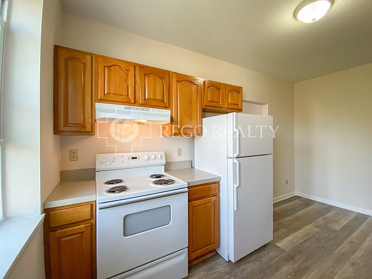 162 Ward St #303 — Photo 7