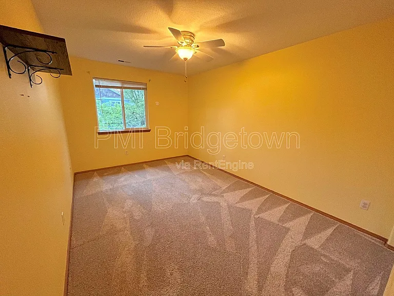 4325 SE 79th Ave — Photo 11