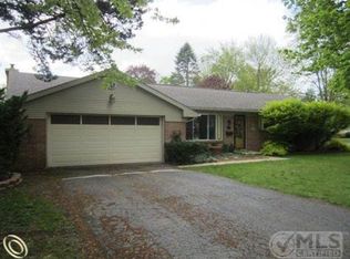 806 W Pottawatamie St, Tecumseh, MI 49286