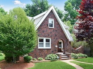 957 Garrison Ave, Teaneck, NJ 07666