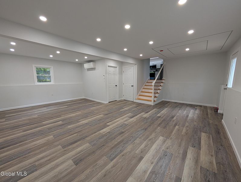 5th image of 29 Meyers Street