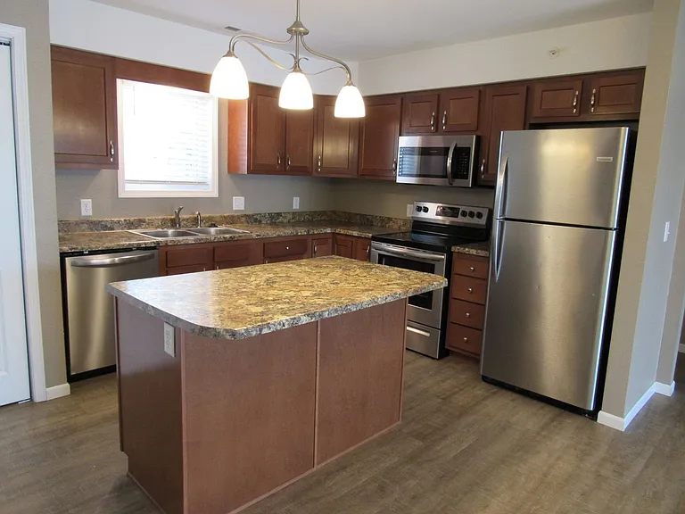 1247 Jeffries Rd — Photo 3