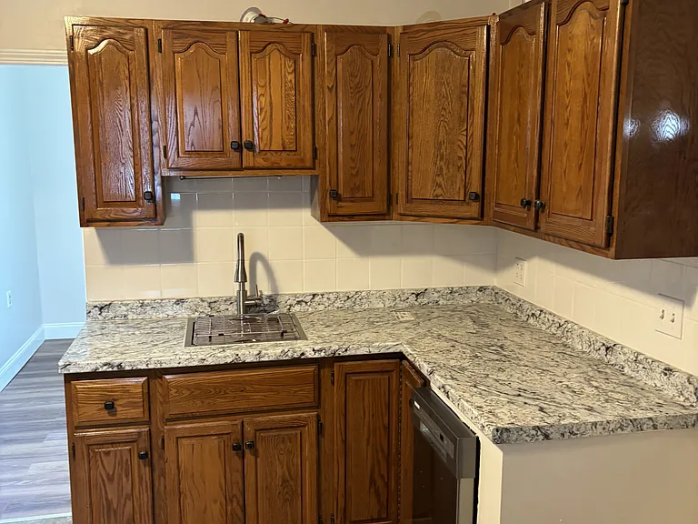 38 Hunting St #2 — Photo 14