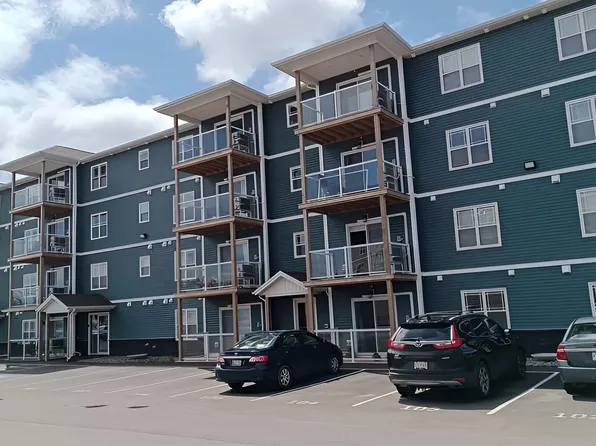 18 Gilbert Dr #404, Charlottetown, PE C1C 0W2
