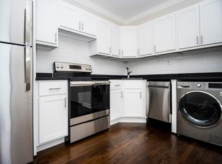 3345 N Marshfield Ave APT 402, Chicago, IL 60657