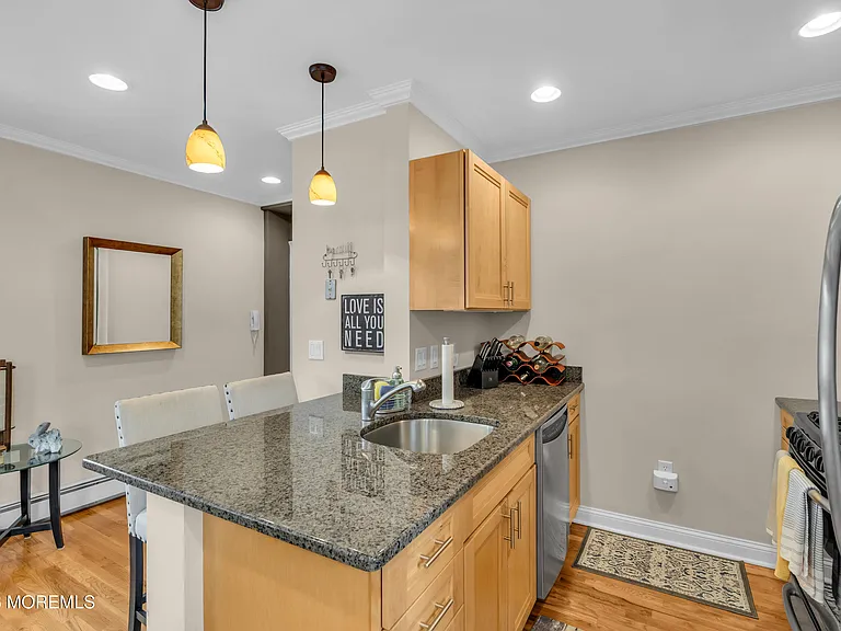 1211 Grand Ave #203 — Photo 8