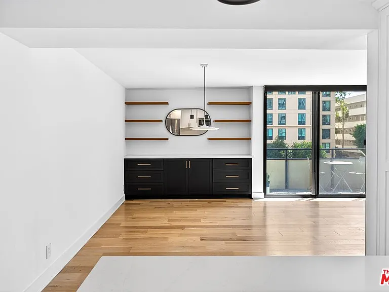 10535 Wilshire Blvd #411 — Photo 10