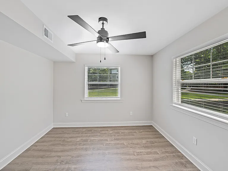 Village Green Apartment Homes — Photo 76