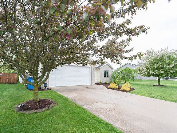4th image of 109 W Berkshire Dr