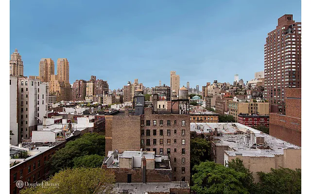 Sold by Douglas Elliman | media 15