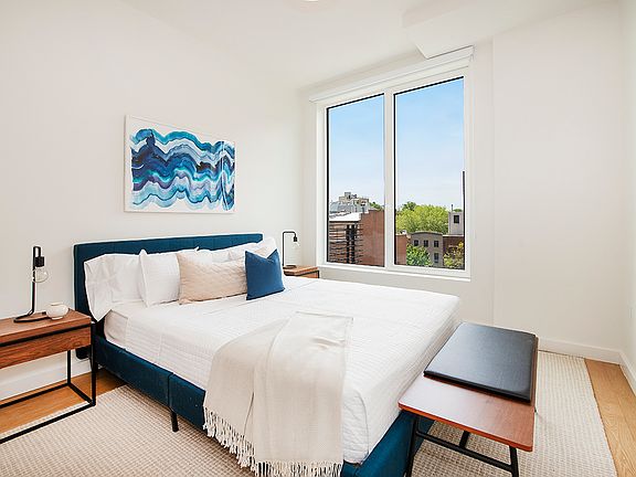 4th image of 276 20th St Unit Penthouse 3