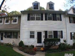 718 Towne House Vlg, Islandia, NY 11749