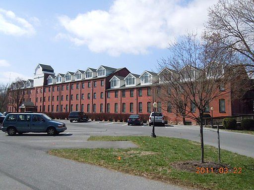 1st image of 401 Highland Ave APT 205