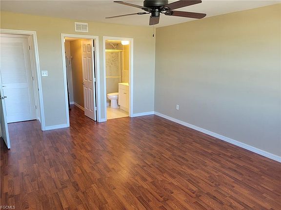 4th image of 4803 Sunset Ct APT 402