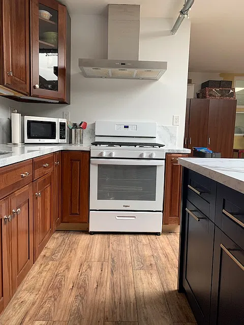 2 bed, 1.5 bath, 2000 sqft, $5,500 — Photo 2