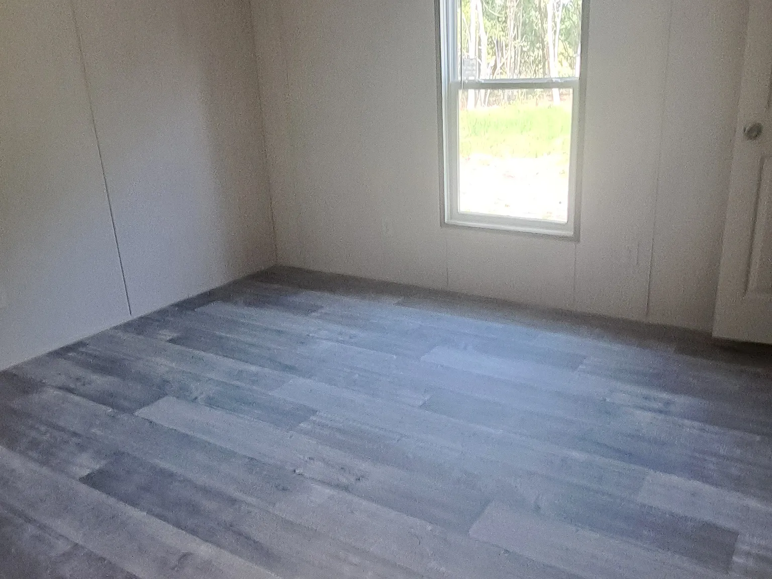 4 bed, 10000 sqft, $950 — Photo 2