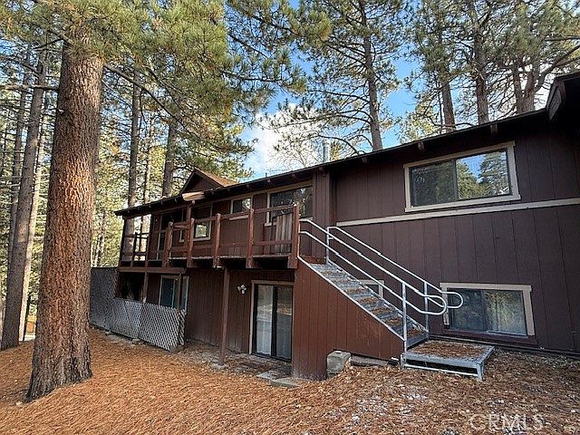 1st image of 615 Ash Dr