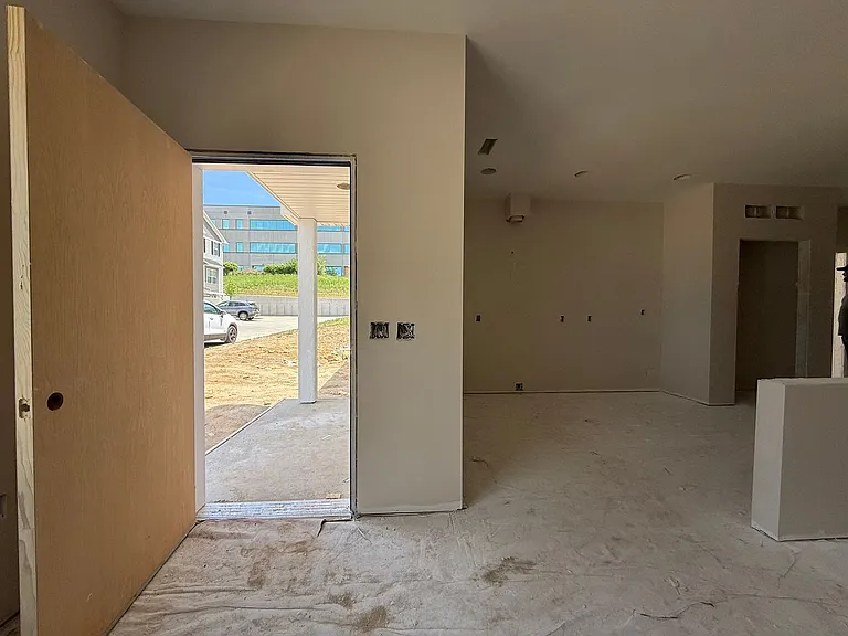 5259 N River Blvd NE — Photo 11