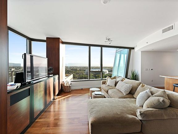 5th image of 38 N Almaden Blvd Unit 1901