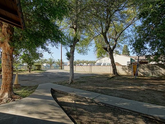 3rd image of 4904 Rosemead Blvd