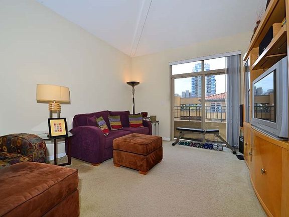 4th image of 1501 Front St Unit 631