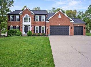 649 Chilham Cir, Uniontown, OH 44685