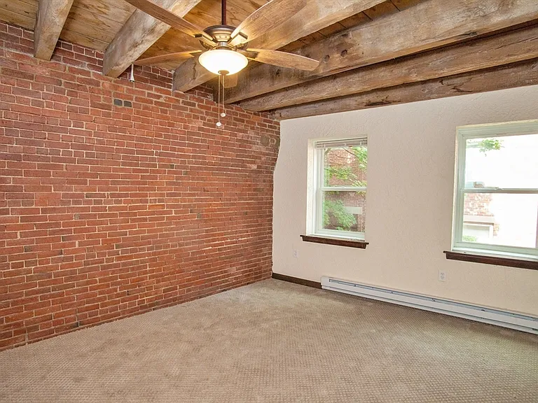 146 Commercial St #4 — Photo 7