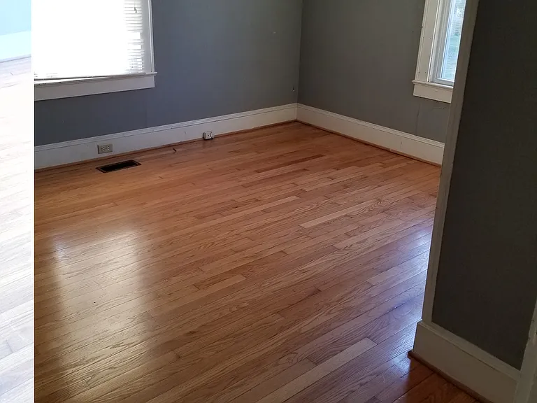 406 Park Ave — Photo 2