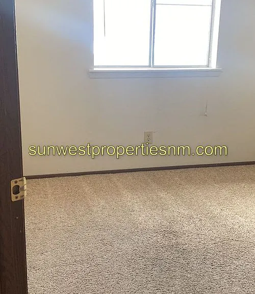 907 N Tucker Ave — Photo 5